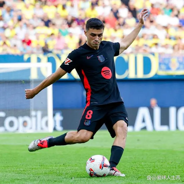 莱万多夫斯基新星战术调整表现惊艳，切尔西未来可期！